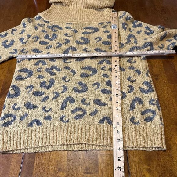 Easel Womens Yellow Tan Leopard Print Oversized Sweater Size Small - Picture 8 of 8